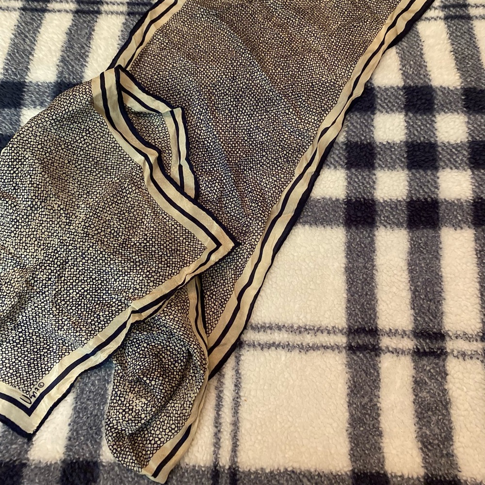 Uena Rectangular Vintage Scarf! In Excellent Used Condition!!
